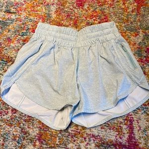 Lululemon Tracker Short V *4” Size 4 Hazy Jade